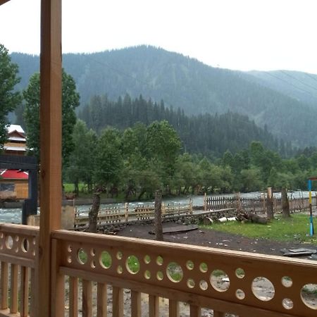 Riverbank Hotel Taobut Neelum Valley Azad Kashmir Taobat Ngoại thất bức ảnh